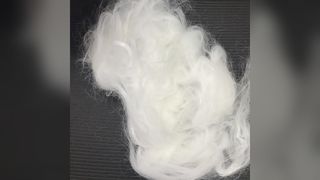 90D*102MM नकली मोहायर स्टेपल फाइबर, शीतकालीन बुनाई यार्न के लिए उच्च चमक वाला भारी फाइबर