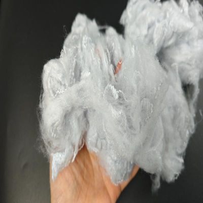 पुनर्नवीनीकरण 1.4D*38mm ठोस पॉलिएस्टर स्टेपल फाइबर के लिए