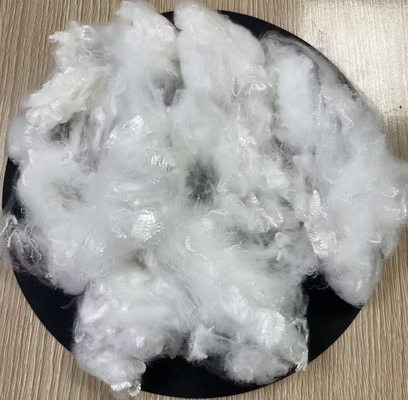 अच्छी कीमत फ्लेम रिटार्डेंट गद्दे के लिए कैटियनिक डाईएबल पॉलिएस्टर स्टेपल फाइबर 1.56D 51 मिमी ऑनलाइन