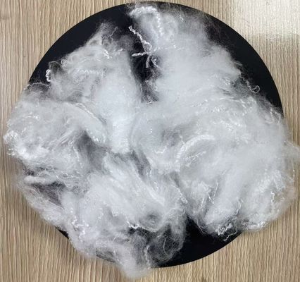अच्छी कीमत एए ग्रेड रंगे पॉलीप्रोपाइलीन स्टेपल फाइबर 2.2डी 40 मिमी सफेद ऑनलाइन