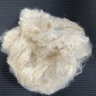 Off-White Low-Melt Fiber 4D×51mm, विनिर्देश अनुकूलित किए जा सकते हैं ऑटोमोटिव इंटीरियर कच्चे माल के लिए स्थिर बंधन